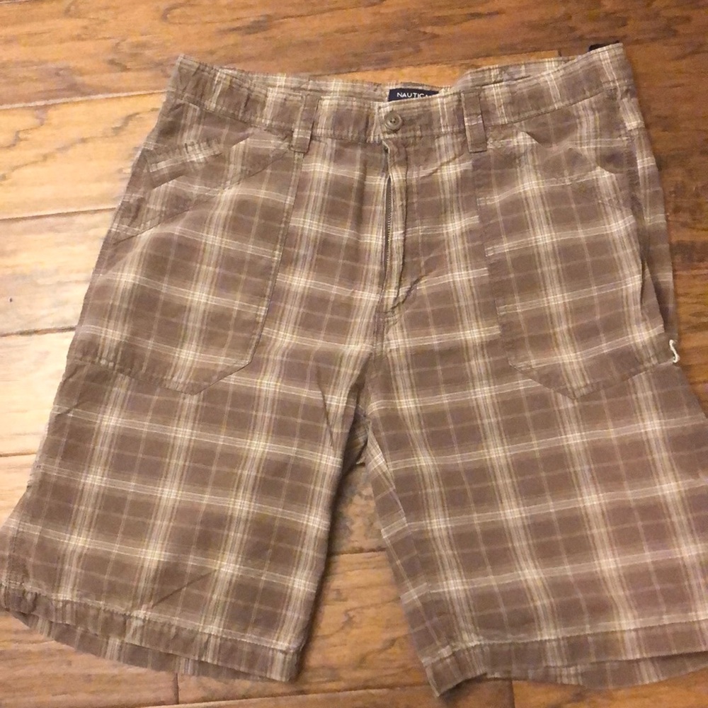 Men’s Nautica Short Size 36w